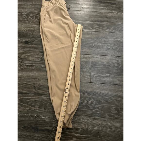 Lululemon On the Fly Jogger 25" *Luxtreme Beech Wood size 8 - Picture 7 of 8